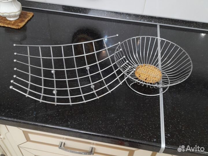 Фруктовница и хлебница