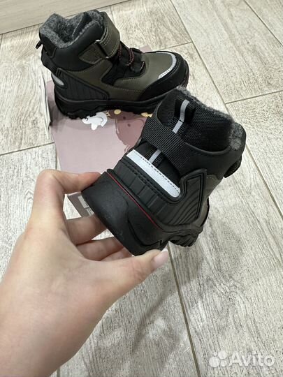 Новые деми ботинки Tombi р.25; 26