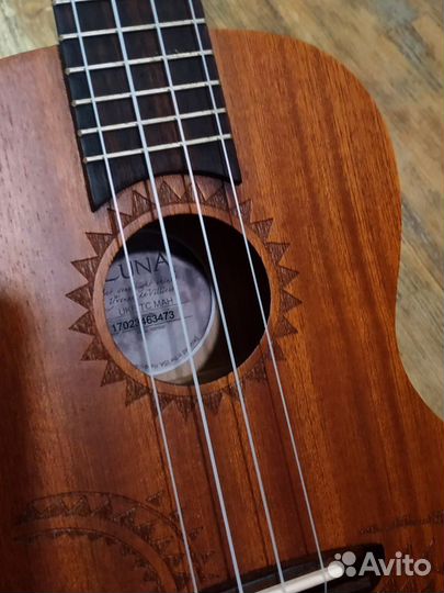 Укулеле Luna концертная из красного дерева