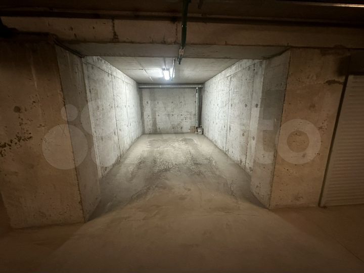 Машиноместо, 20 м²