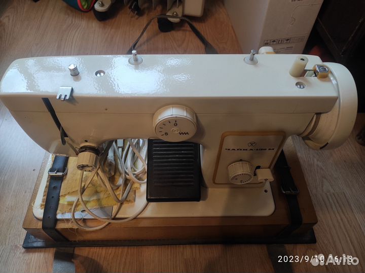 Швейная машина Чайка 132м
