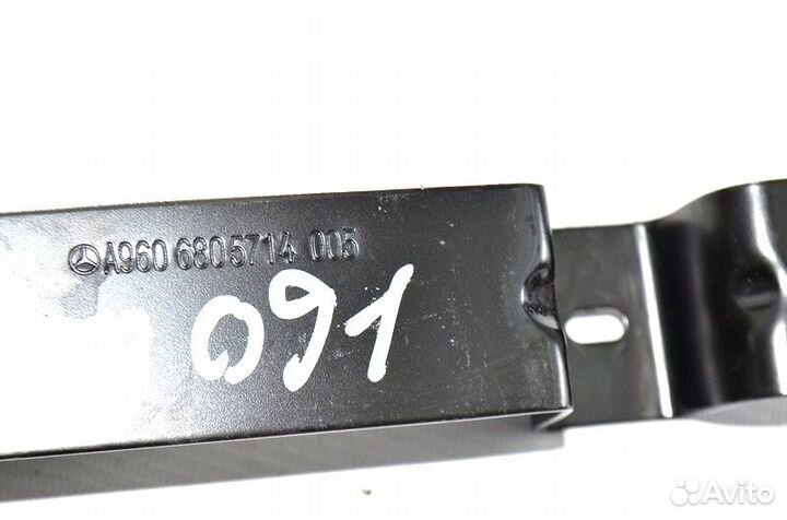 Кронштейн торпедо mercedes-benz Actros MP4 2546 (0