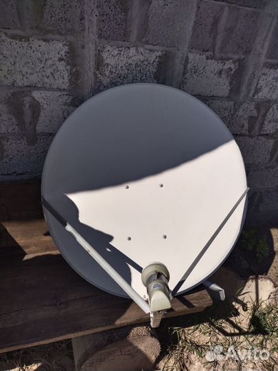 Спутниковая тарелка 