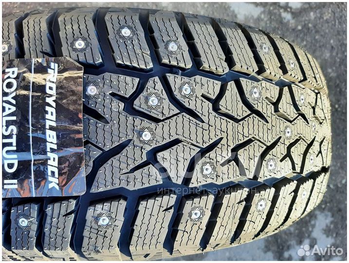 Royal Black Royal Stud II 255/55 R19 103T