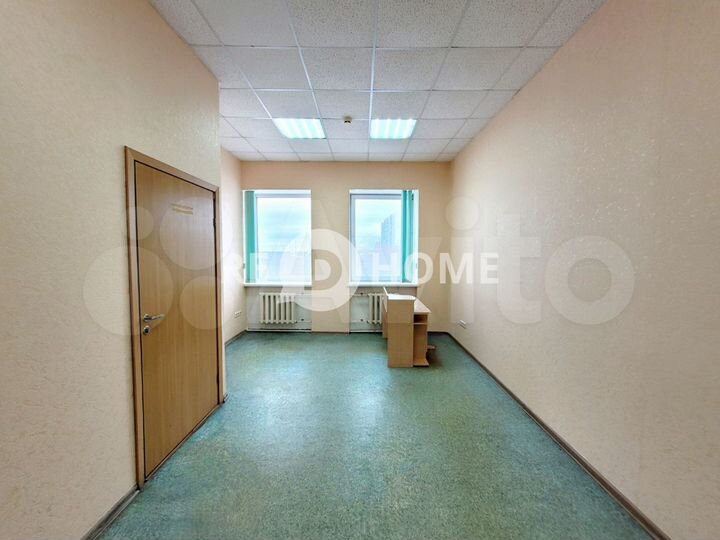 Продам офисное помещение, 303.4 м²