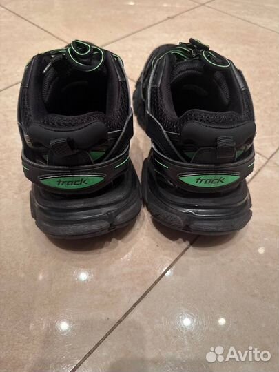 Balenciaga track оригинал