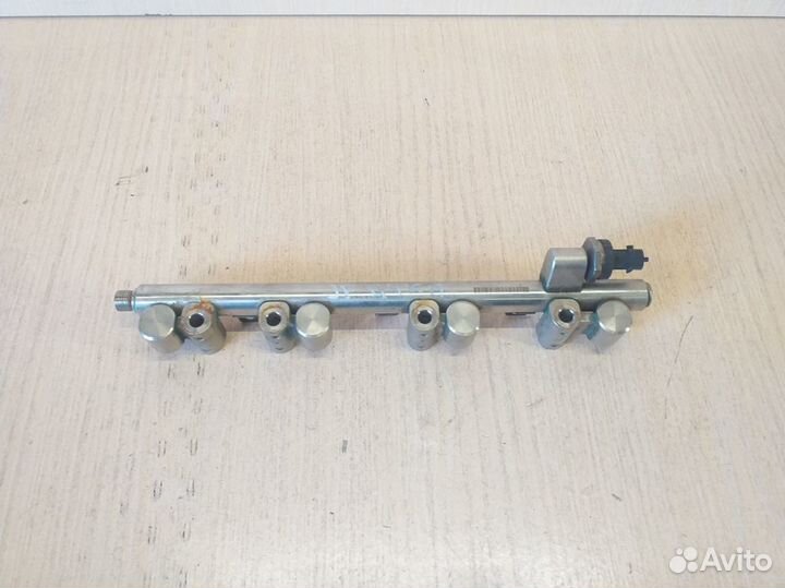 Рампа топливная с датчиком Kia Optima 4 JF