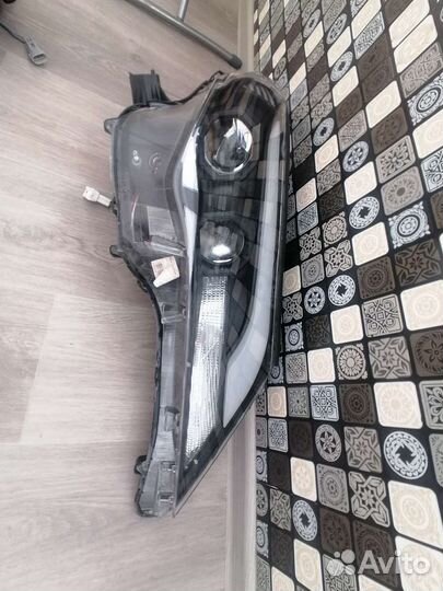 Фары на toyota rav4