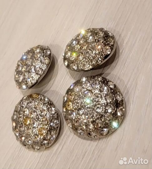 Пуговицы со стразами
