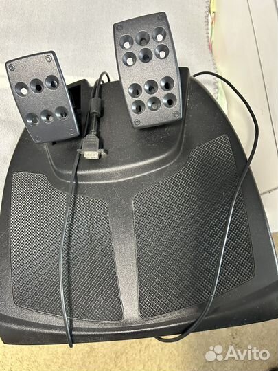 Руль logitech Momo racing