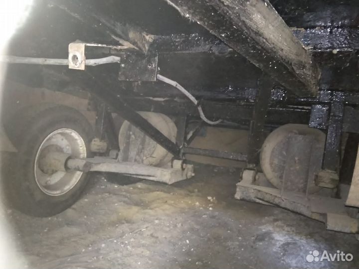 Прицеп легковой двухосный б/у
