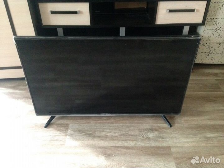 ЖК телевизор