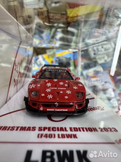 Модель автомобиля 1:64 Ferrari F40 liberty walk