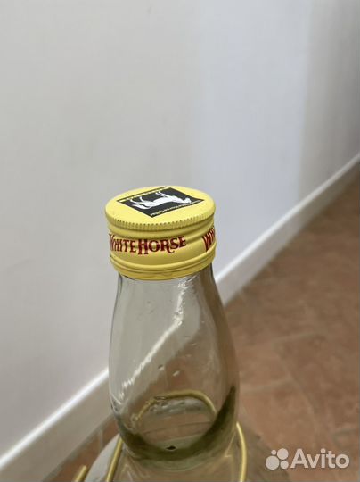 Бутылка из под виски качели