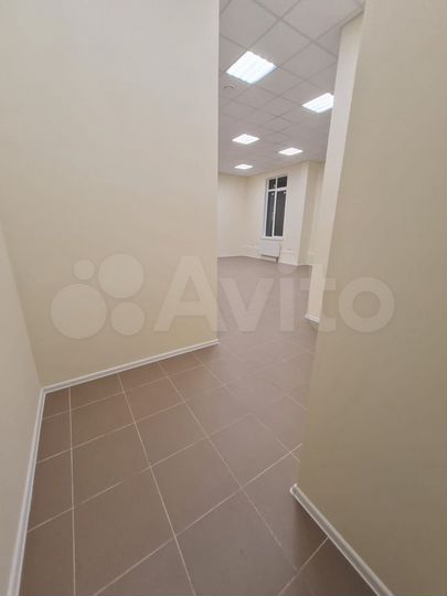 Под пекарню, салон, магазин, фрукты 55 м²