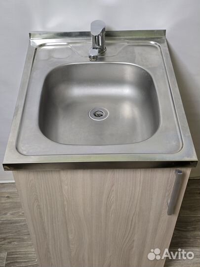 Кухонный шкаф с мойкой