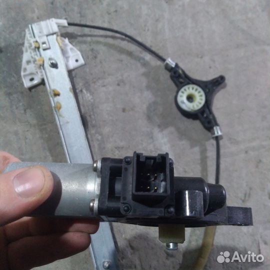 Стеклоподъемник двери передней правой mazda 3 BL