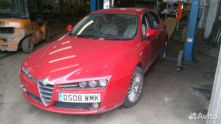 Разбор на запчасти Alfa Romeo 159
