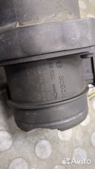 Корпус воздушного фильтра Volkswagen Tiguan, 2012