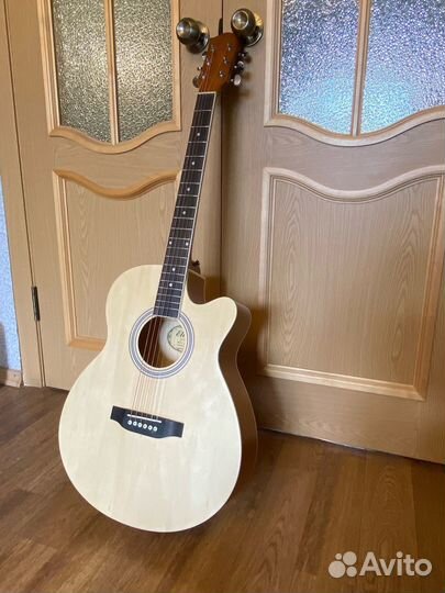 Акустическая гитара