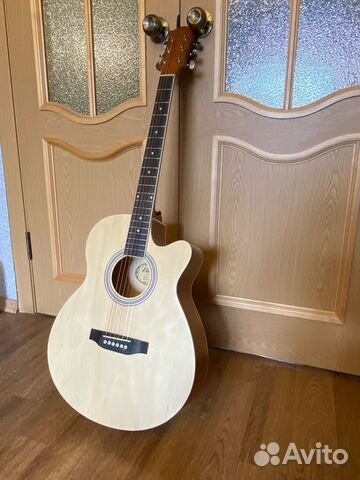 Акустическая гитара