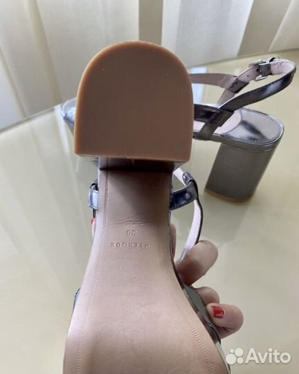 Uterque босоножки 38 новые с биркой