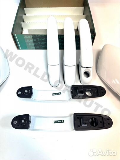 Комплект ручек и накладки зеркал Нива Тревел