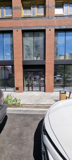 Сдам торговое помещение, 67.5 м²