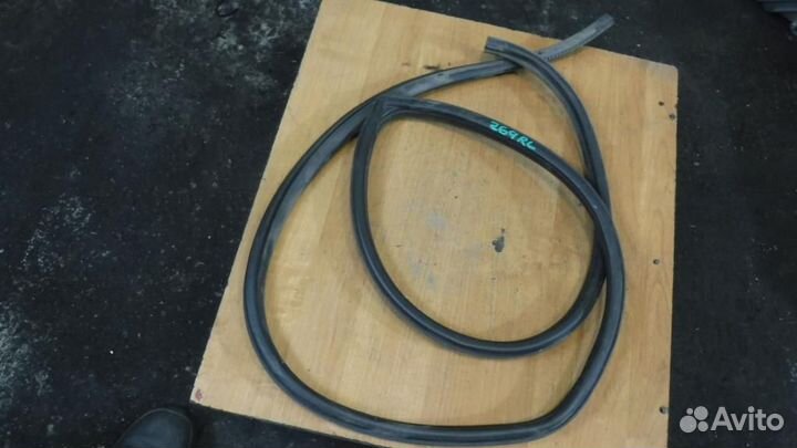 Уплотнитель проёма Mazda 6 GG