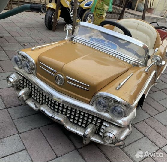 Электромобиль детский с пультом управления