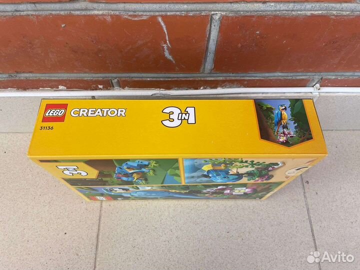 Новый Lego Creator 31136 Попугай