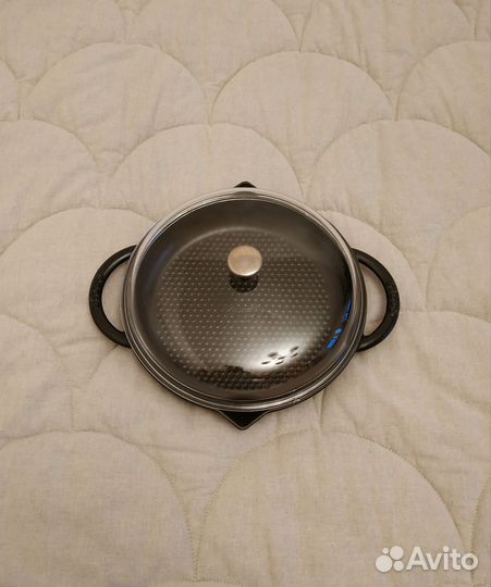 Staub Сковорода чугунная 28 см + Крышка Pyrex