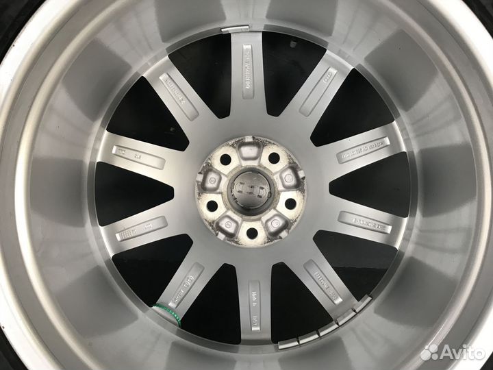 Оригинальные колеса на Audi Q7 NEW 4M R20