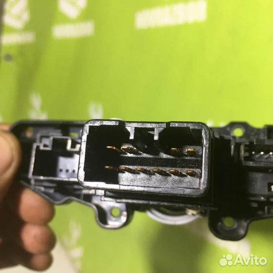 Кнопка аварийной сигнализации Хендай Солярис