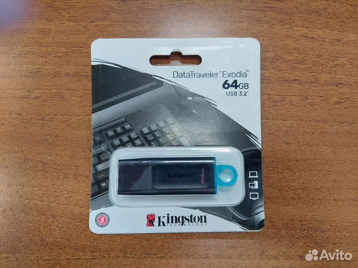 Флешка Kingston 64 гб