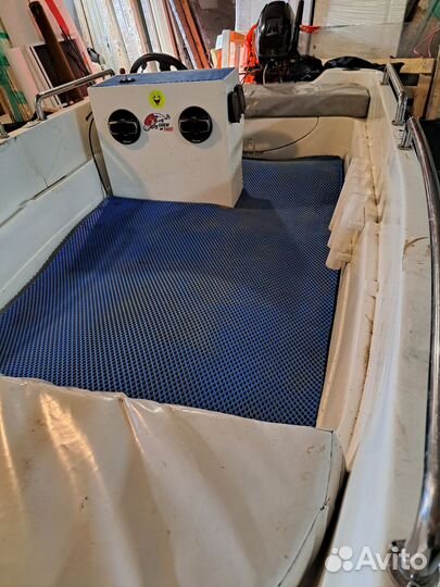 Пластиковая лодка Sealark 390