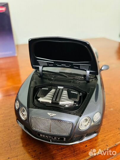 Bentley continental GT 1:18 minichamps