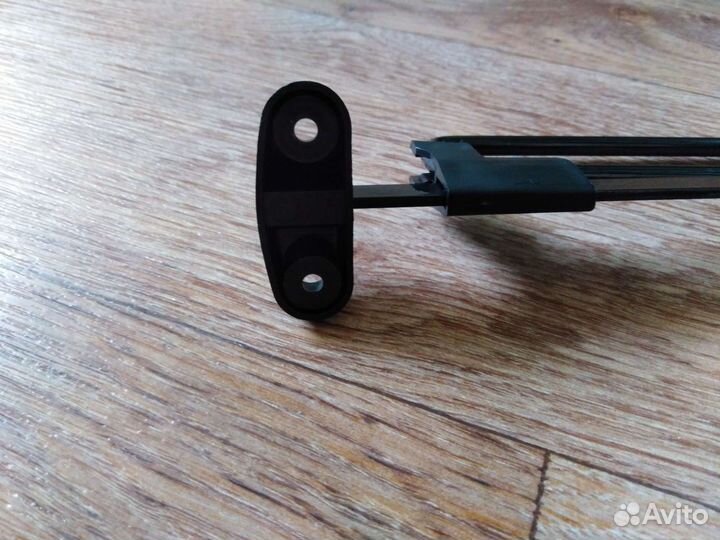 Вешалка выдвижная. Новая