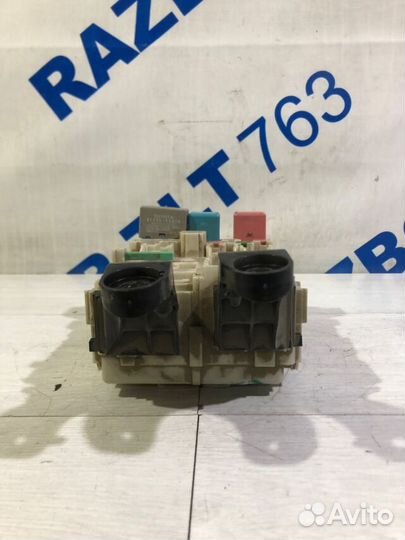 Блок предохранителей toyota corolla E150 1.6 мт се