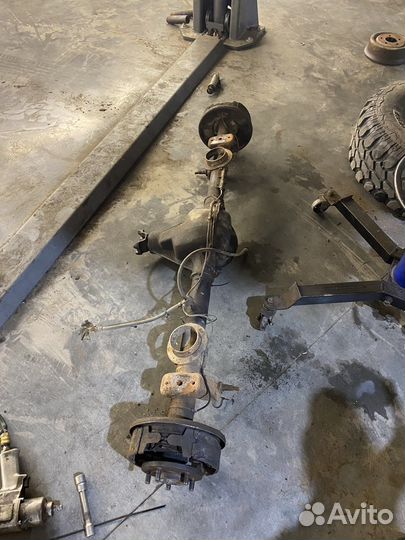 Задний мост Jeep Cherokee, самоблок 1994