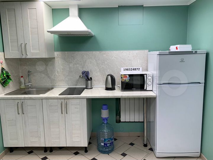 1-к. квартира, 52 м², 1/2 эт.