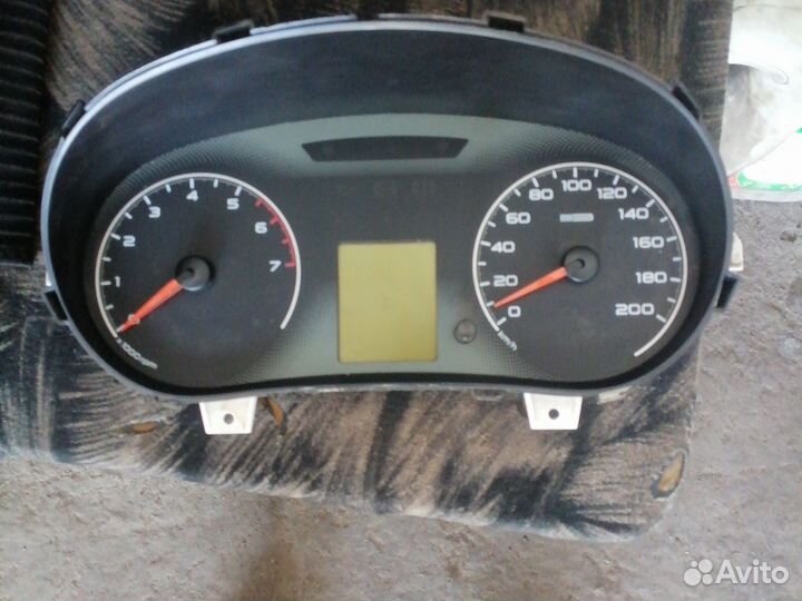 Щиток приборов на гранту