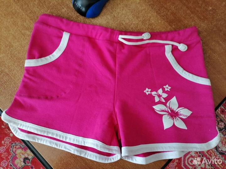 Шорты новые 42-44