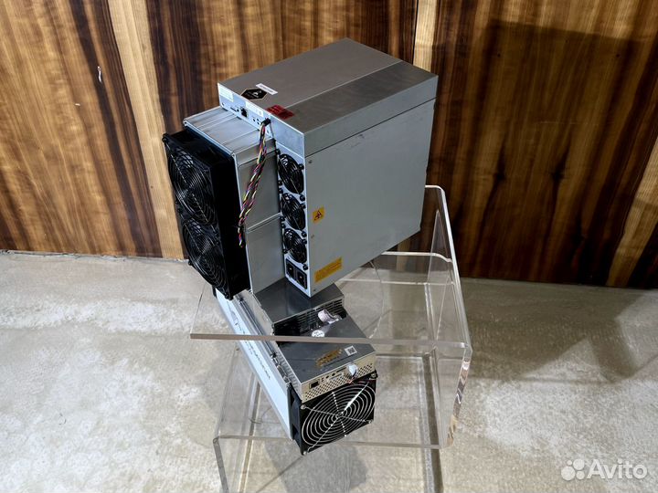 Antminer S19J Pro+ 120T первый скотч