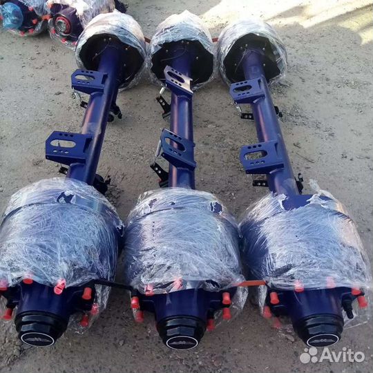 Ось прицепа в сборе L1