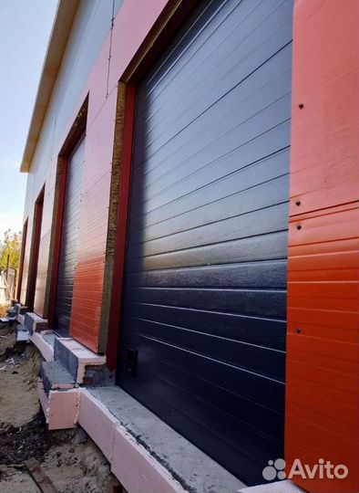 Секционные ворота под ключ