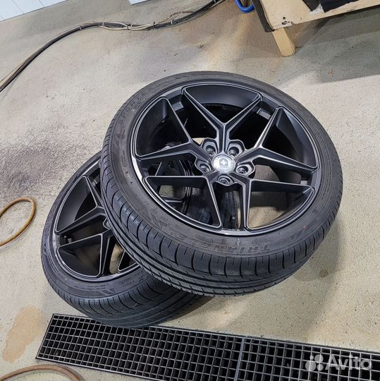 Диски HRE R19x8.5J ET40 5x114.3 с новой резиной