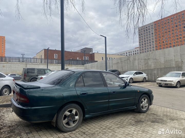 Mitsubishi Galant 2.0 AT, 1996, 300 000 км