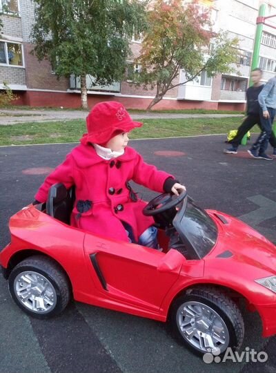 Детская машина электромобиль с пультом