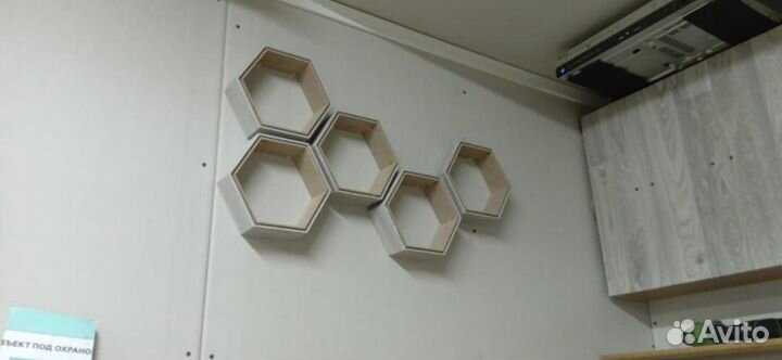 Полки соты навесные